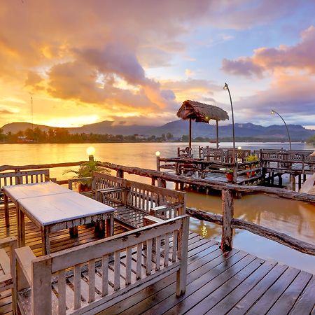 Natural Bungalows Restaurant And Bar Kampot Εξωτερικό φωτογραφία