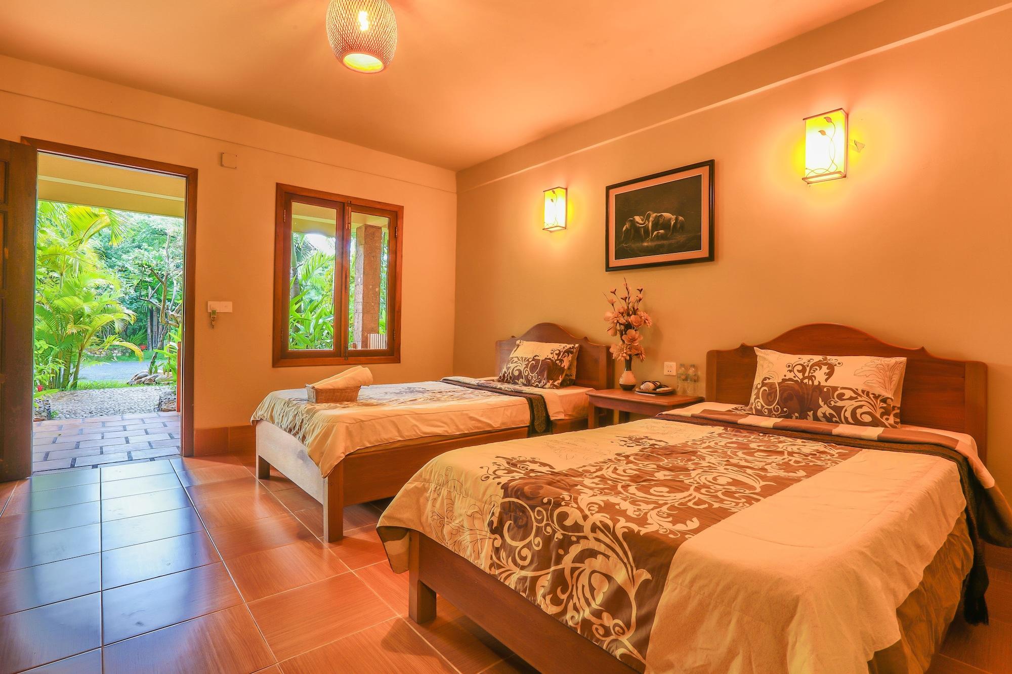 Natural Bungalows Restaurant And Bar Kampot Εξωτερικό φωτογραφία