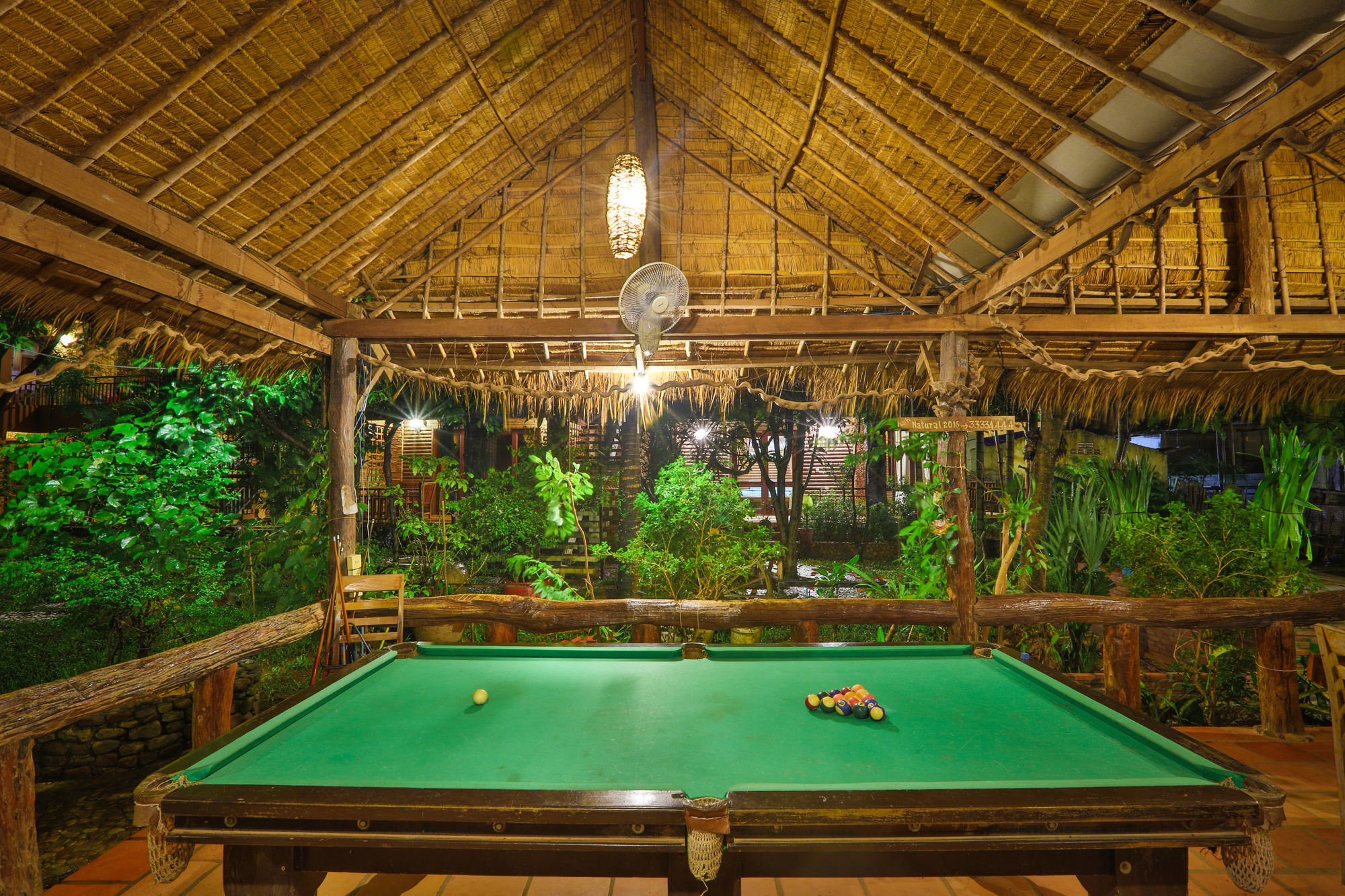 Natural Bungalows Restaurant And Bar Kampot Εξωτερικό φωτογραφία