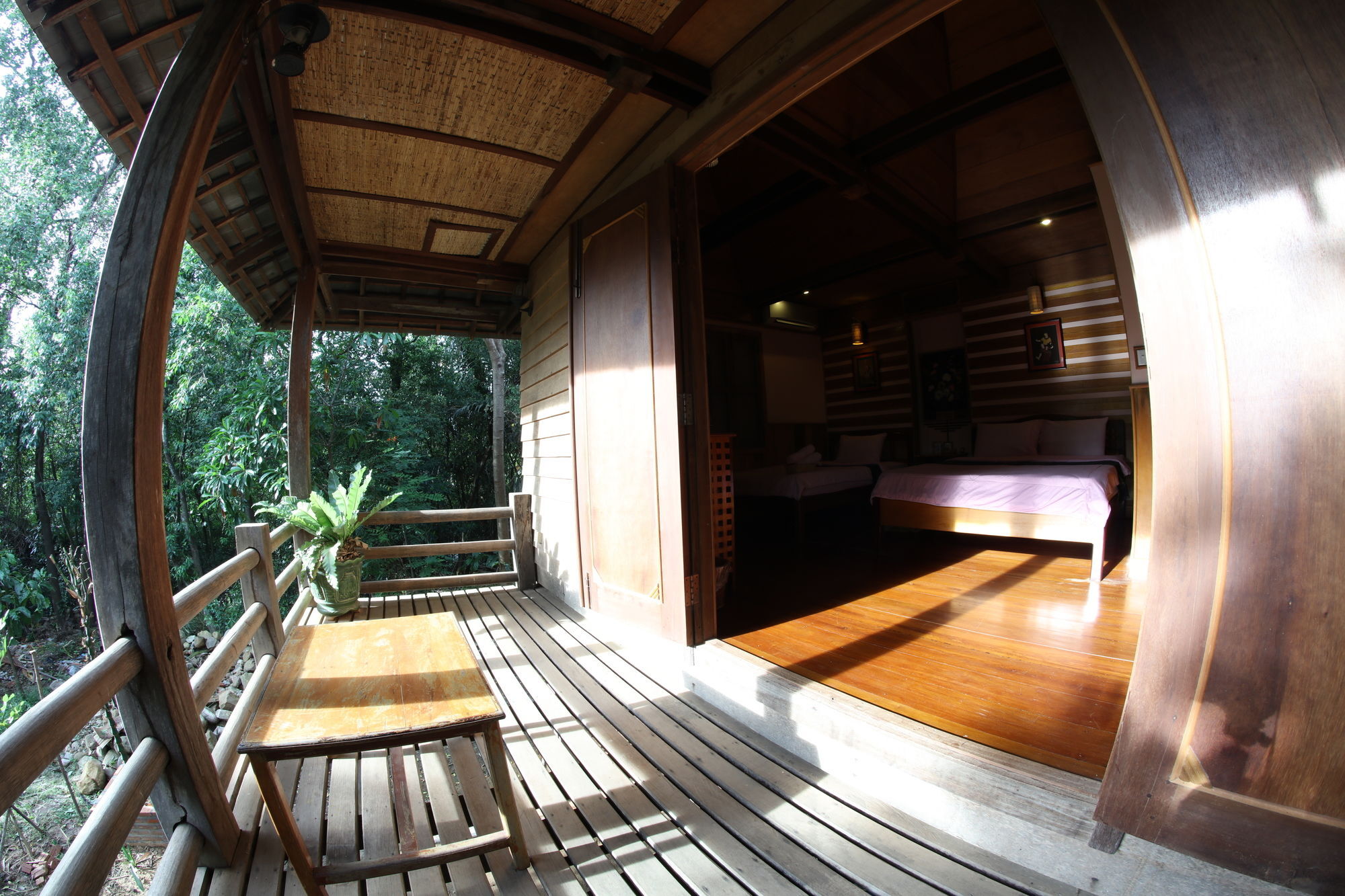 Natural Bungalows Restaurant And Bar Kampot Εξωτερικό φωτογραφία