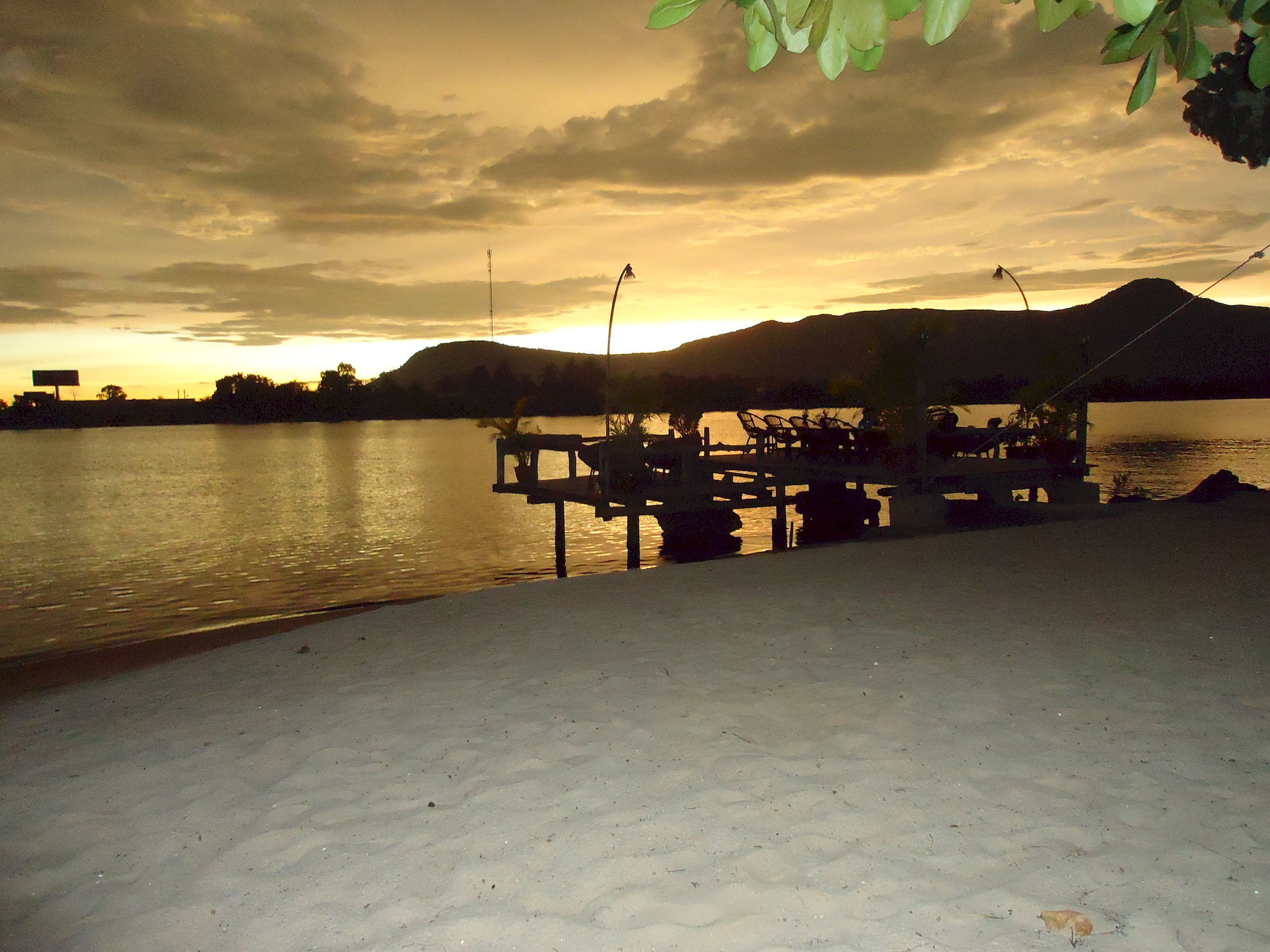 Natural Bungalows Restaurant And Bar Kampot Εξωτερικό φωτογραφία