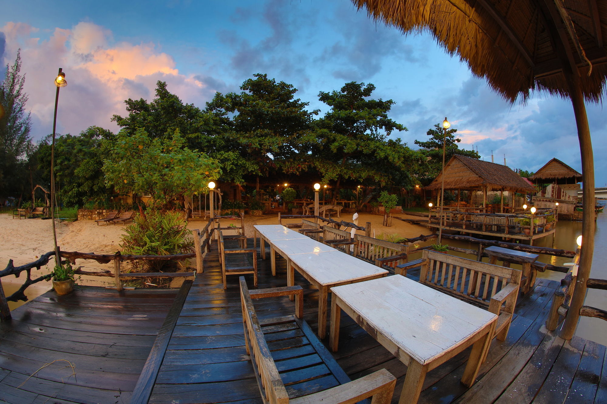 Natural Bungalows Restaurant And Bar Kampot Εξωτερικό φωτογραφία
