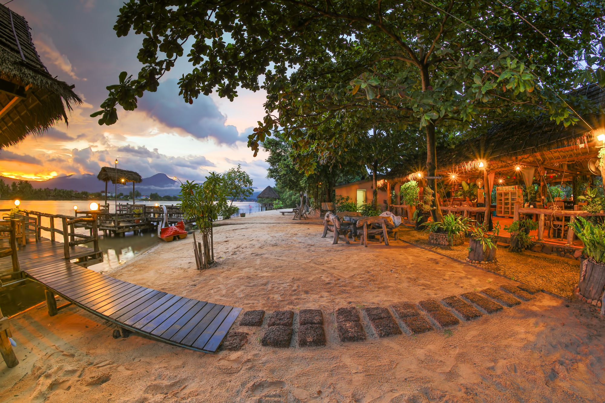 Natural Bungalows Restaurant And Bar Kampot Εξωτερικό φωτογραφία