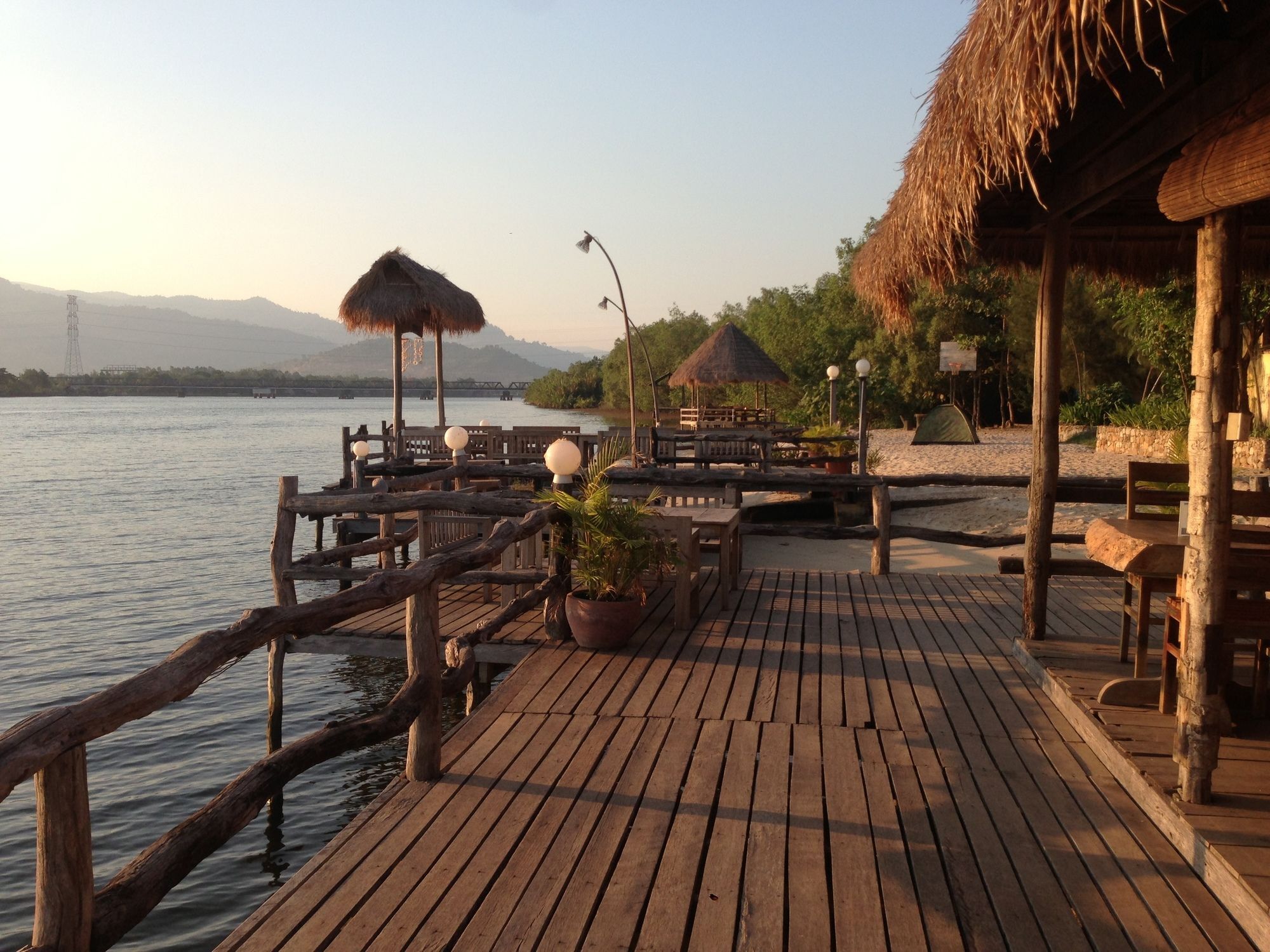 Natural Bungalows Restaurant And Bar Kampot Εξωτερικό φωτογραφία