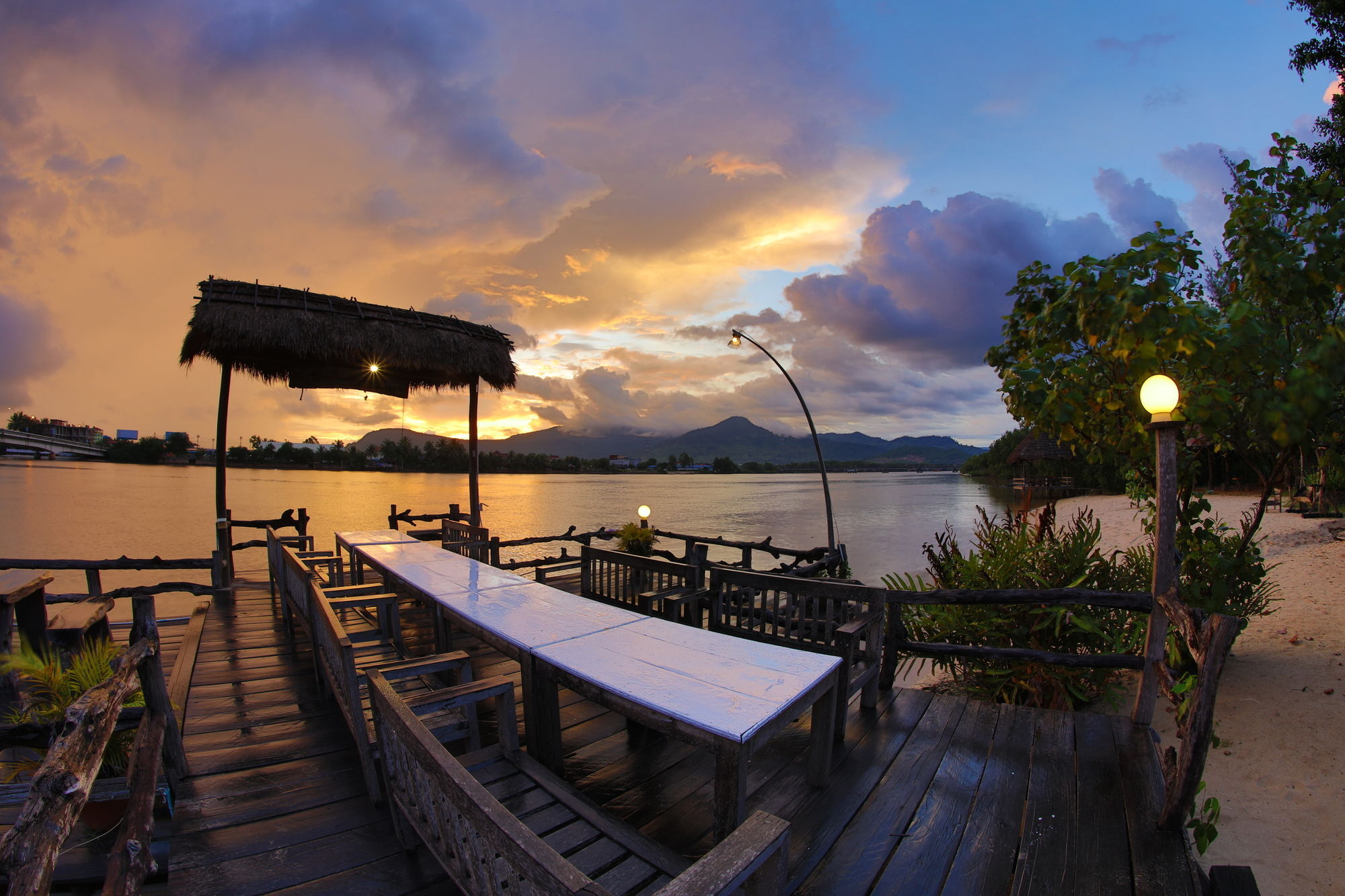Natural Bungalows Restaurant And Bar Kampot Εξωτερικό φωτογραφία
